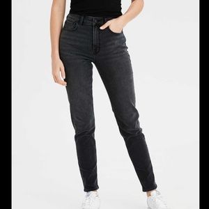 American Eagle AE Stretch Black Mom Jeans size 8